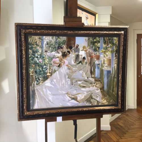 Here is an example of a frame for a reproduction based on Sorolla.