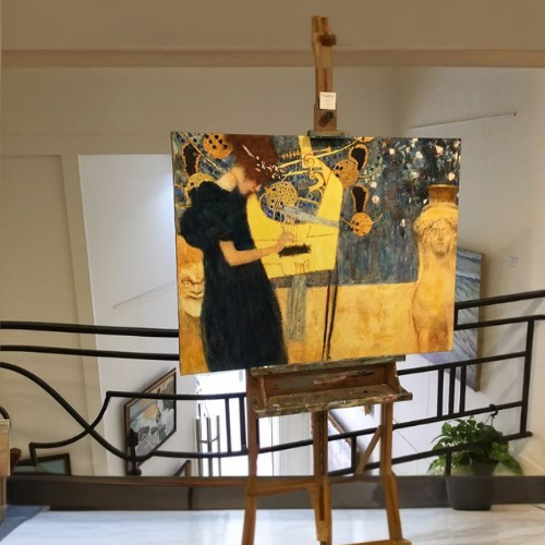 our gallery is located in Saint Jean de Luz, between Biarritz/Bayonne and Hendaye