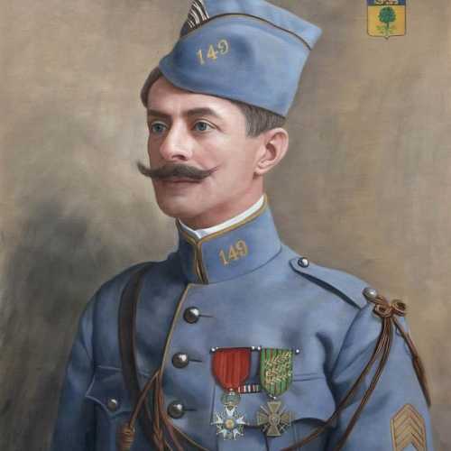 We also reproduce ancestral photos as hand-painted artworks.